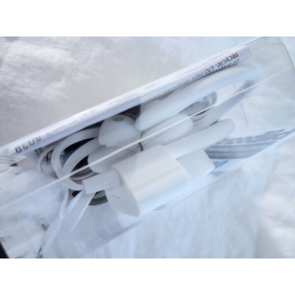 NEW Billboard Wireless Bluetooth Earhooks Headphones w/Controls+Mic & CarCharger - Picture 4 of 5